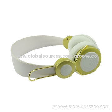 Children's Headphones with Rubber Surface Available in Various Colors